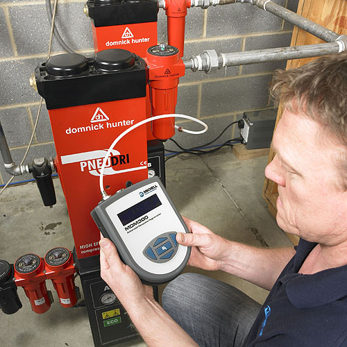 密析爾MDM300便攜式露點(diǎn)儀的特征？